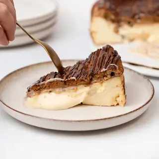 TARTA DE QUESO CUBIERTA DE COOKIE