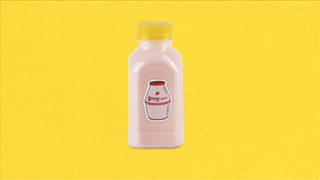 Клубничное молоко