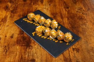 Futomaki Sake Tempurizado (10 Uds.)