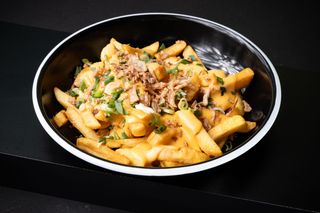 Cheese and onions fries