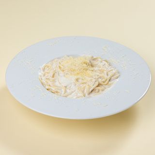 სპაგეტი ოთხი ყველით