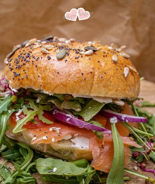 "Piękny Umysł" czyli duży Bajgiel Avocado