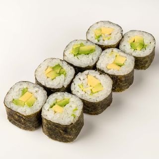 Макі з авокадо (110г)