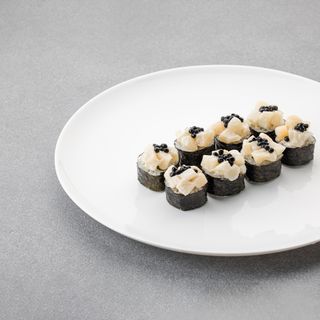 Rolka z przegrzebkiem i kremem truflowym