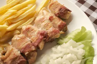 Rolovani pileći ražnjić 200g