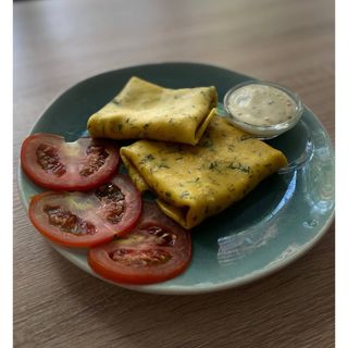Млинці з шинкою та корейською морквою