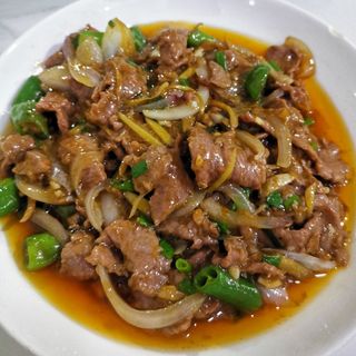 57.Manzo e verdure con salsa a scelta