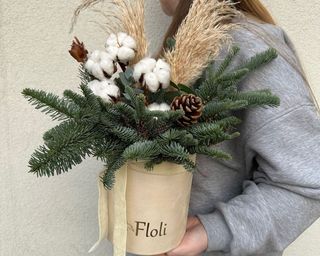 Świąteczny flowerbox beżowy