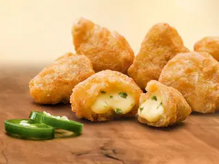 Cheesy Jalapeno Bites 4 bucăți
