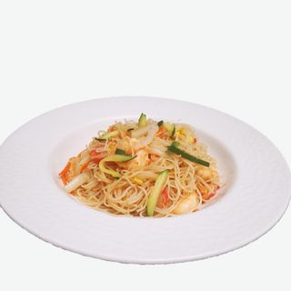 118. Spaghetti di riso con misto di mare