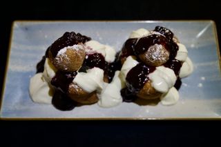 Papanasi cu dulceata/ ciocolata