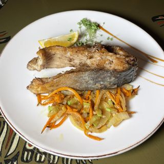 Стейк з коропа (200/80г)