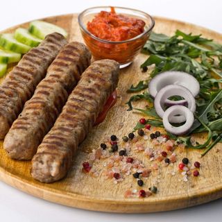 3 бр.  Кебапчета + Кетчуп + Земел  