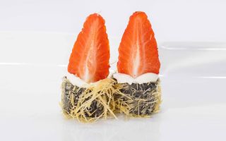 742 Strawberry maki - 8 pezzi