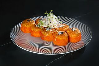 Sushi zapiekane z łososiem