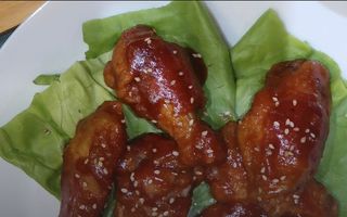 Alitas con salsa a la bbq y miel mostaza (4 uds.)