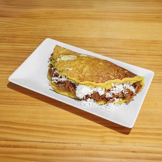 Cachapa mechada y queso blanco