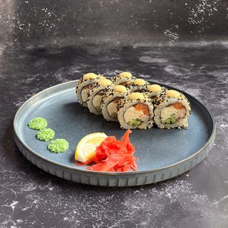 Рол з тигровими креветками і лососем (285г)