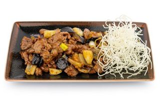 217.Wołowina z Bakłażanem (350g)