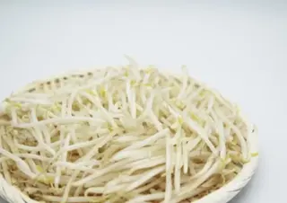 Gerrmogli di soia saltati