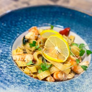 Tagliatelle cu creveți și lămâie