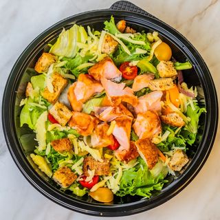 Салата Цезар със сьомга (280г)