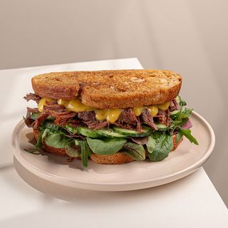 Сендвіч з телятиною