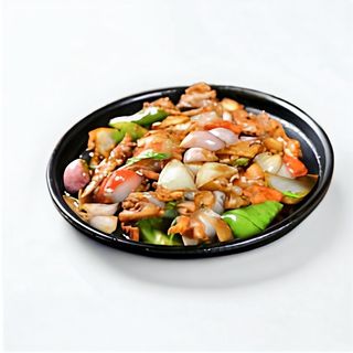 82 Piletina na usijanoj ploči sa lukom i biberom 550 gr