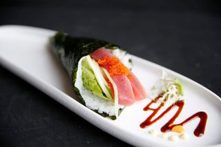 75 Temaki Atún