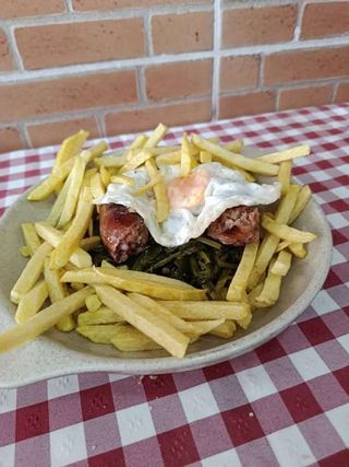 Alheira com Ovo e Batata Frita