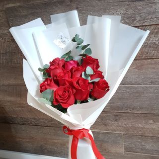 Buchet 11 trandafiri rosii