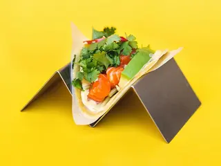 Тако з лососем (105g)