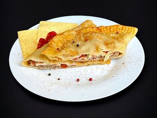 Яловичина, сир, томати (230g)