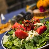 Салата с печена червена чушка и мус от краве сирене