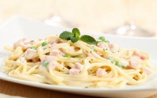 Nata jamón cocido con guisantes