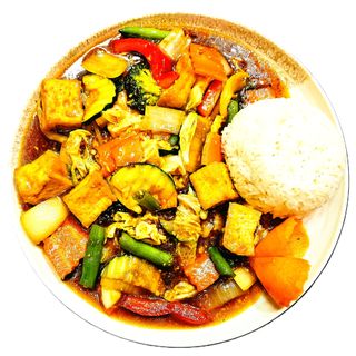 40. Tofu z warzywami sezonowymi