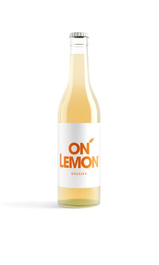 On lemon gruszka