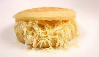 Arepa (Libre de gluten) Queso Llanero   Combína  a tu gusto
