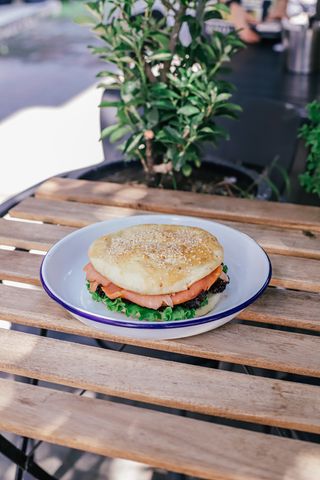 ბურგერი ორაგულით