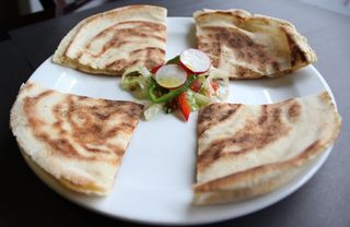 Arayes jibne - عرايس جبنة