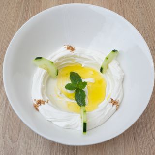 Labneh À L'ail Et Menthe Fraîche
