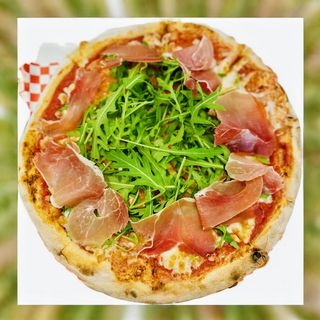Pizza De Rúcula Y Jamón Serrano (32 Cm.)