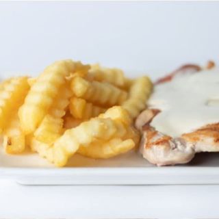 Pechuga De Pollo A La Plancha Con Salsa Roquefort