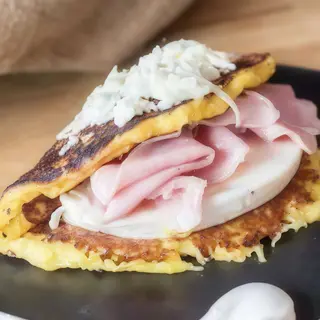 Cachapa De Jamón Y Queso