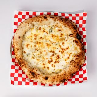 პიცა 4 ყველი