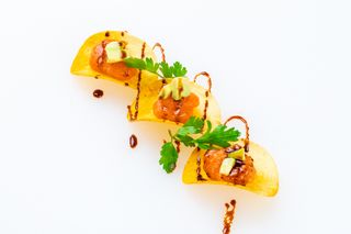 C3 SALMON CRISPY TARTARE 3PZ