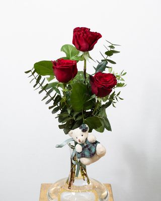 3 Trandafiri Valentine's Day