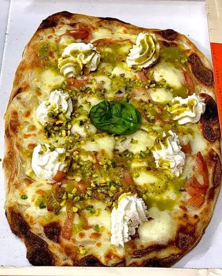 Pinsa Romana pistacchiosa