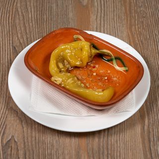 Ljuta pečena paprika u ulju