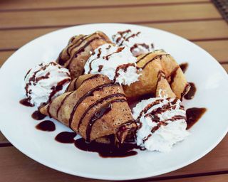 crêpe profiteroles